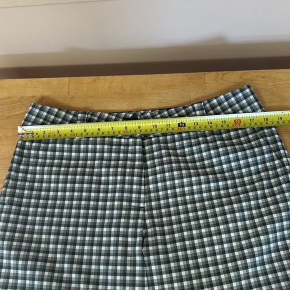 Nike Golf women’s plaid Bermuda length golf shorts size 12 - Picture 12 of 15